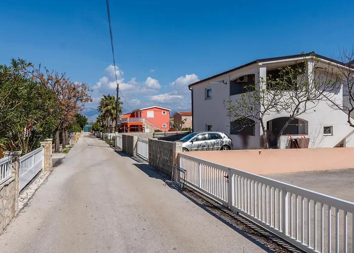 דירה With Parking Space - 22948 ויר