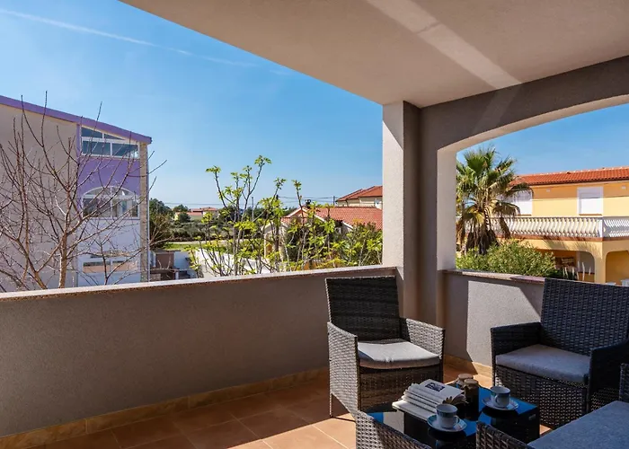With Parking Space - 22948 דירה *